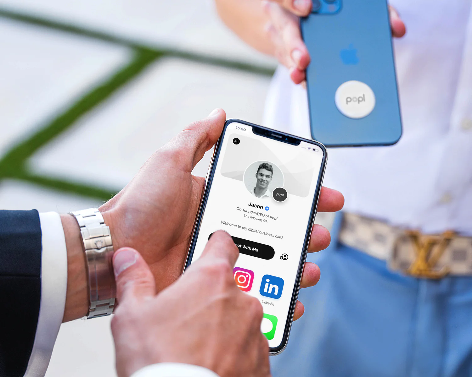 Why Digital Business Cards Are the Next Big Thing in Networking